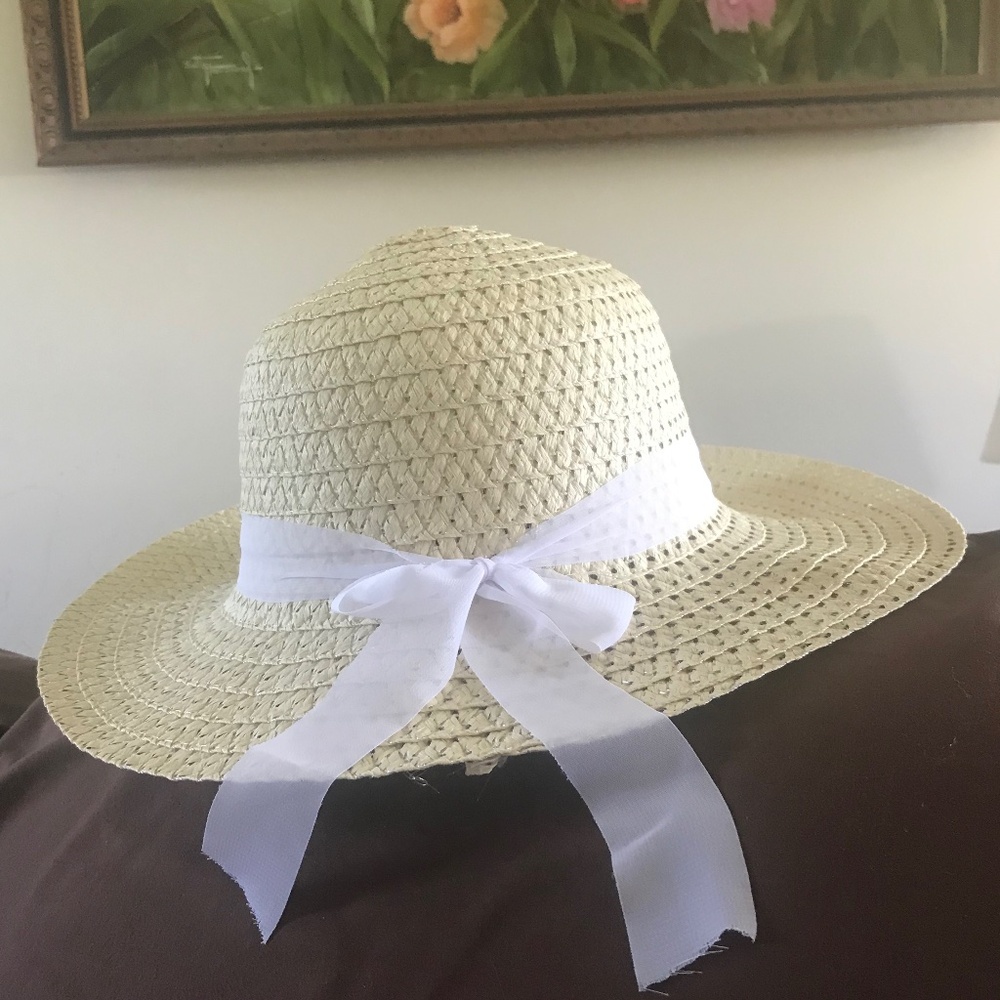 🍒FREE WITH ANY PURCHASE!! Straw Look Garden Hat